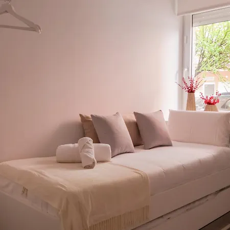 Appartement Mele Flat